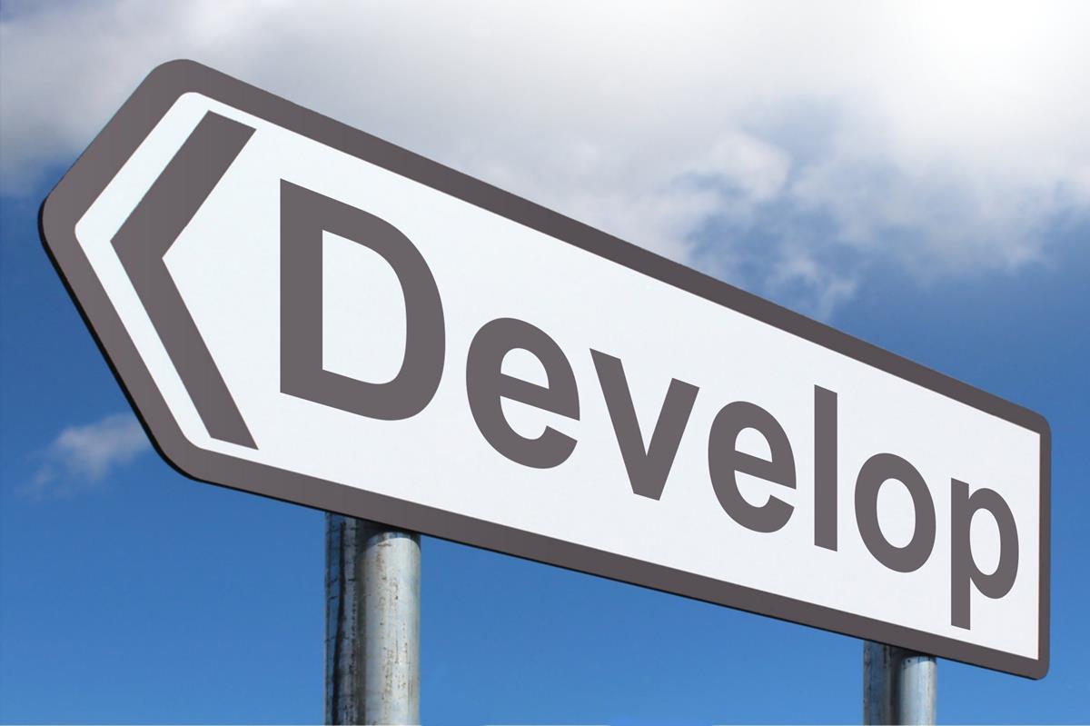 Develop - Free of Charge Creative Commons Highway Sign image